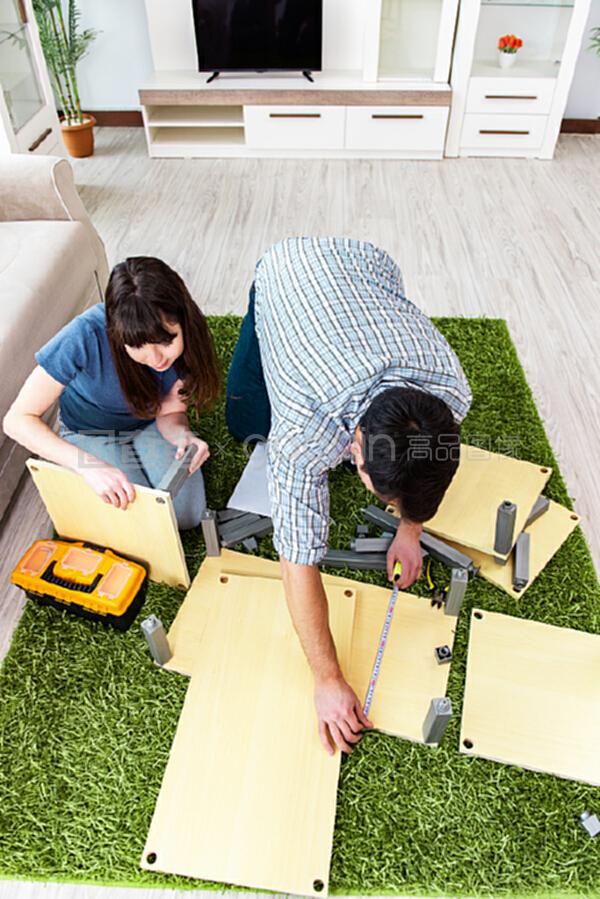 新居添暖意 年轻家庭的家具组装与维修服务指南